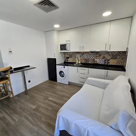 Sm Station Apartment *