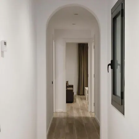 Sm Station Apartman *