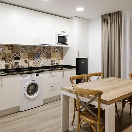 Sm Station Apartman
